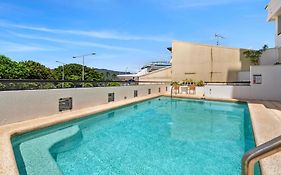 Belle Escapes 702 Cbd Apartment With Elevated City And Water Views